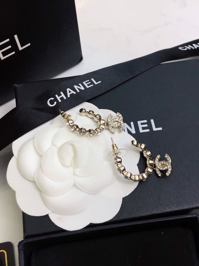 Ch**el earrings